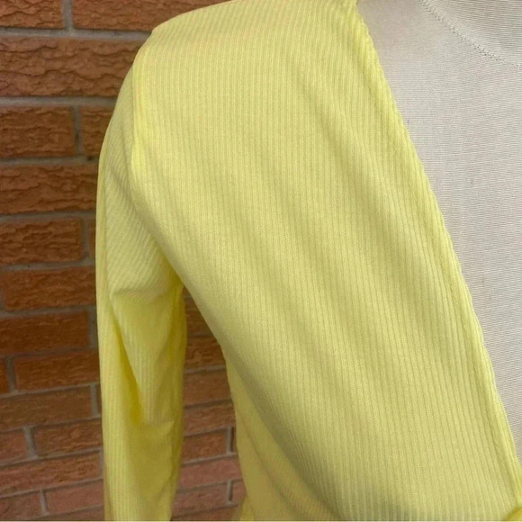 PrettyLittleThing Light Yellow Ribbed Tie Cardigan Women’s Size 6 - Picture 3 of 7